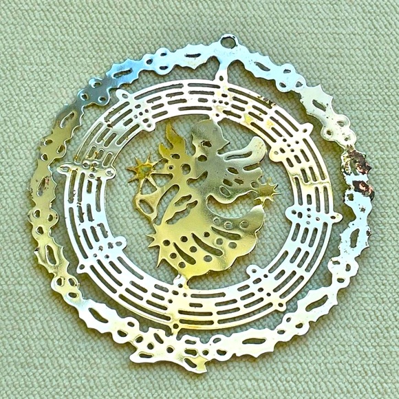 VINTAGE CHRISTMAS ANGEL ORNAMENT - PLATED BRASS - CHRISTMAS FANTASY - Picture 4 of 5